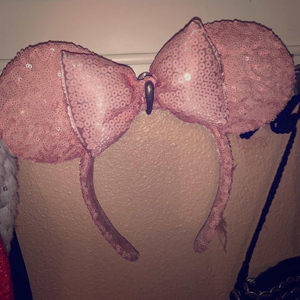 Disney Minnie mouse ears